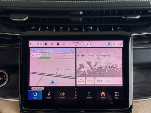 Used 2023 Jeep Grand Cherokee Limited w/ Luxury Tech Group II AWD/4WD image 31