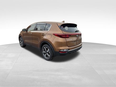 Used 2020 Kia Sportage LX image 5