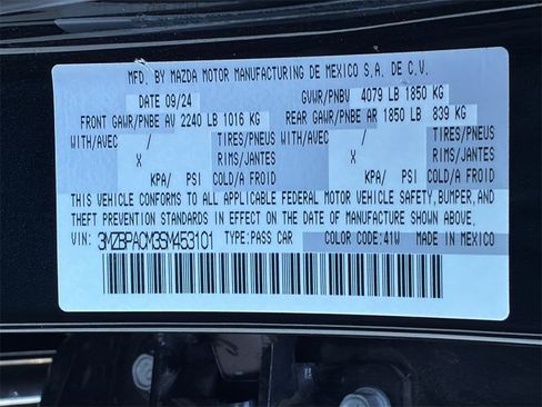 Used 2025 MAZDA MAZDA3 s image 29