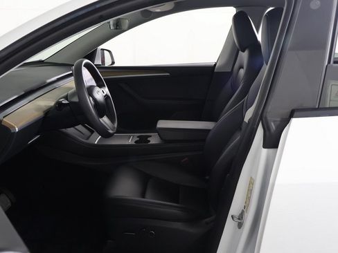 Used 2023 Tesla Model Y Long Range AWD/4WD image 27