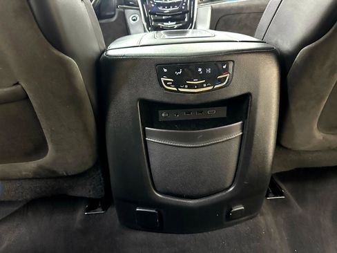 Used 2017 Cadillac Escalade Platinum image 37