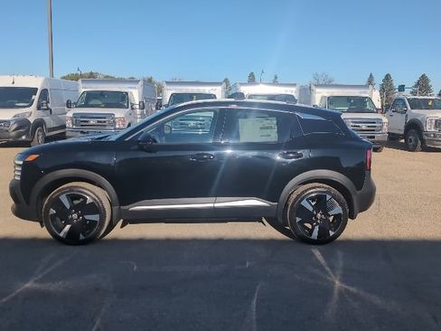 New 2026 Nissan Kicks SR w/ Cold Weather Package image 29