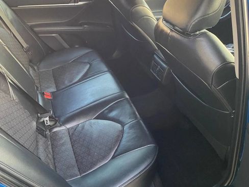 Used 2018 Toyota Camry XSE image 23