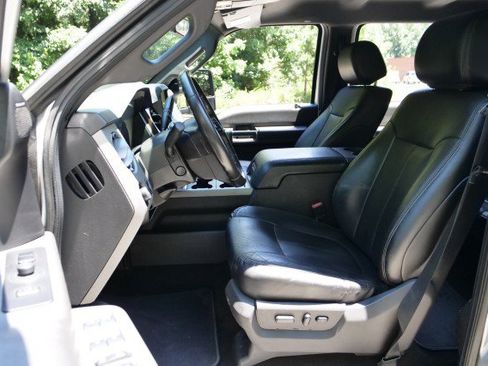 Used 2016 Ford F250 Lariat w/ Chrome Package AWD/4WD image 3