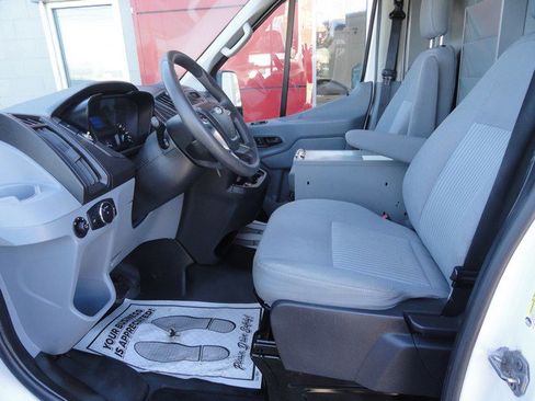 Used 2019 Ford Transit 250 130 Medium Roof image 9
