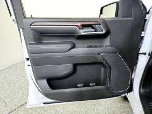 Used 2023 GMC Sierra 1500 SLT image 21