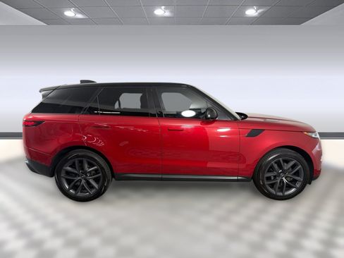 Used 2024 Land Rover Range Rover Sport SE AWD/4WD image 8
