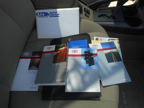 Used 2012 Toyota RAV4 4WD w/ Upgrade Value Pkg image 21