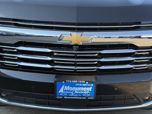 New 2026 Chevrolet Suburban Premier w/ Sun And Tow Package image 5