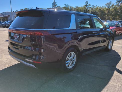 Certified 2024 Kia Carnival LX image 5