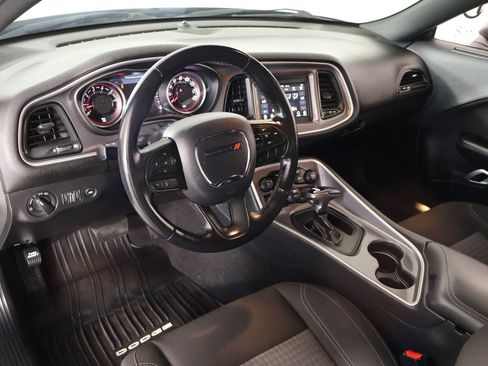 Used 2020 Dodge Challenger SXT RWD image 2