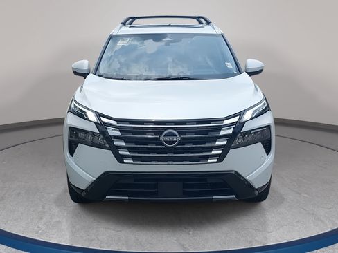 Used 2026 Nissan Rogue Platinum w/ Platinum Premium Package AWD/4WD image 2