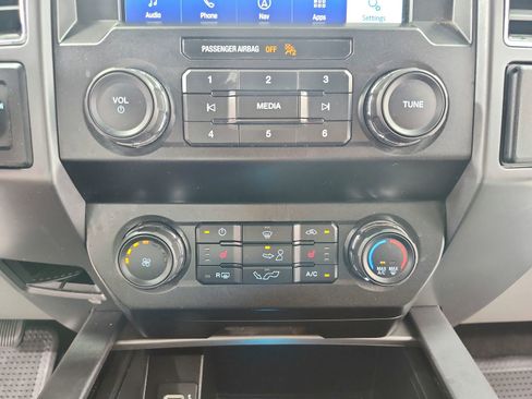 Used 2020 Ford F150 XLT w/ Equipment Group 302A Luxury RWD image 29