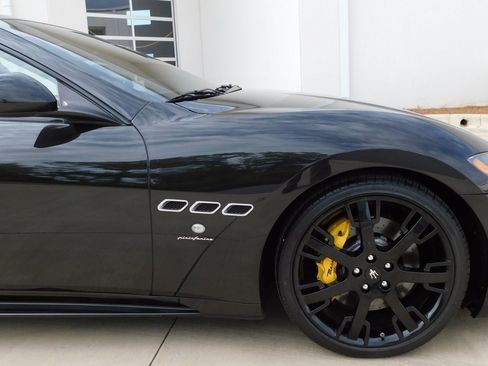 Used 2014 Maserati GranTurismo Coupe RWD image 33