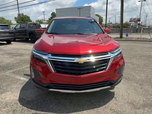 Used 2024 Chevrolet Equinox LT w/ LPO, Floor Liner Package AWD/4WD image 3