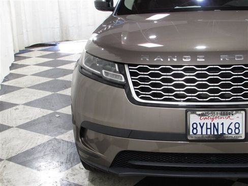 Used 2018 Land Rover Range Rover Velar image 31