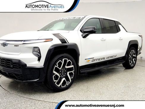 Used 2025 Chevrolet Silverado EV RST image 1