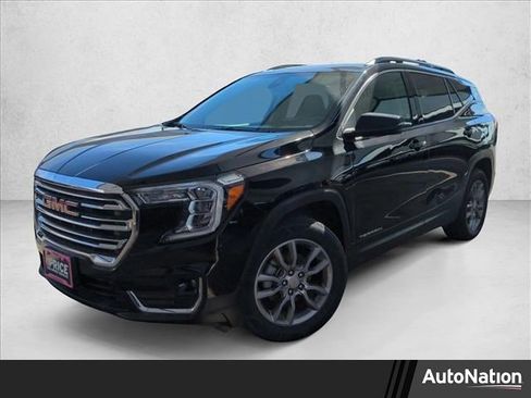 Used 2024 GMC Terrain SLT image 1