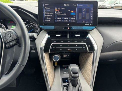 Certified 2021 Toyota Venza Limited AWD/4WD image 13