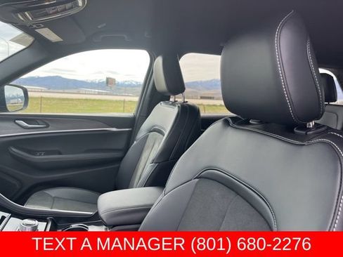 New 2026 Jeep Grand Cherokee Altitude AWD/4WD image 13