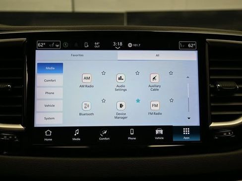Certified 2024 Chrysler Pacifica Touring-L FWD image 39