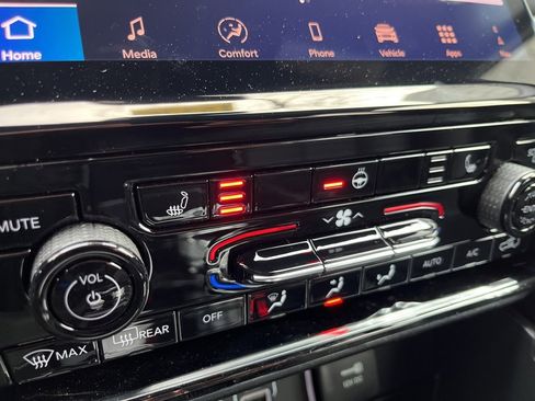 New 2025 Jeep Grand Cherokee L Limited image 7