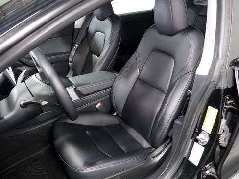 Used 2023 Tesla Model 3 image 15