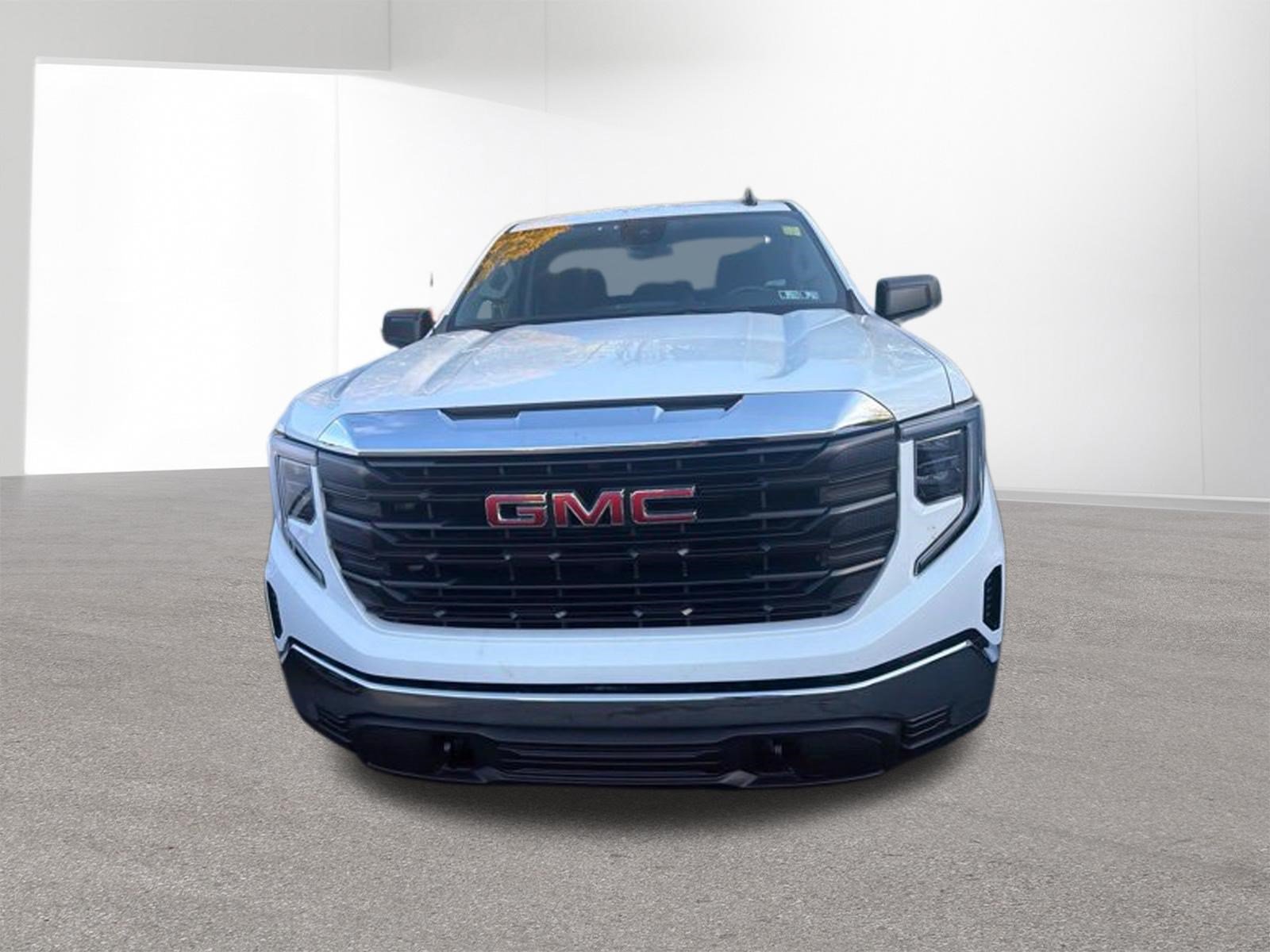 Used 2024 GMC Sierra 1500 Pro w/ Pro Value Package AWD/4WD image 7