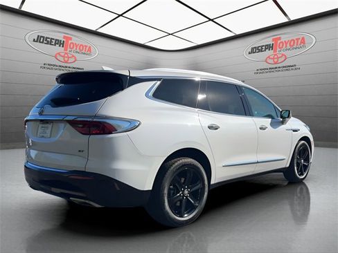 Used 2023 Buick Enclave Essence w/ Experience Buick Package image 13