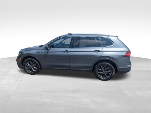Used 2022 Volkswagen Tiguan SE image 12