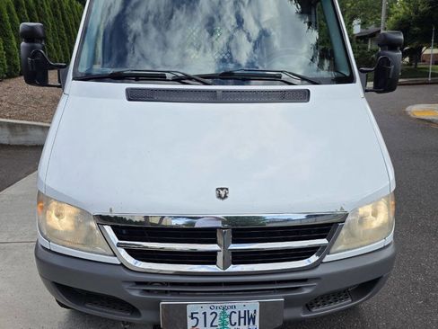 Used 2006 Dodge Sprinter 2500 w/ PWR Convenience Group image 2