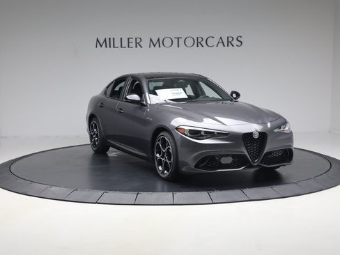 New 2026 Alfa Romeo Giulia AWD image 11