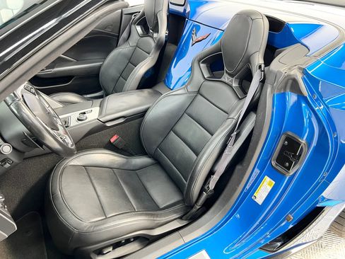 Used 2015 Chevrolet Corvette Z06 w/ 3LZ Preferred Equipment Group RWD image 27