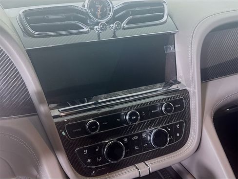 Certified 2023 Bentley Bentayga image 14