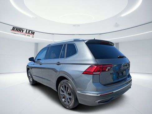Used 2022 Volkswagen Tiguan SE image 4