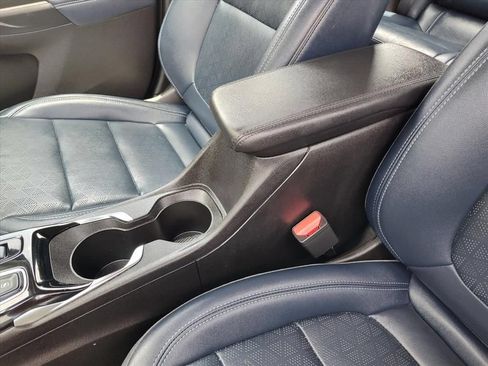Used 2022 Chevrolet Bolt EUV Premier w/ Sun & Sound Package FWD image 24