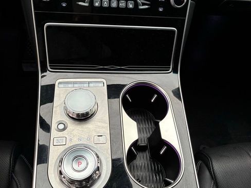 Used 2025 Genesis GV80 2.5T image 33