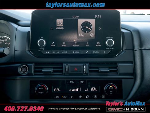 Used 2024 Nissan Pathfinder S image 11