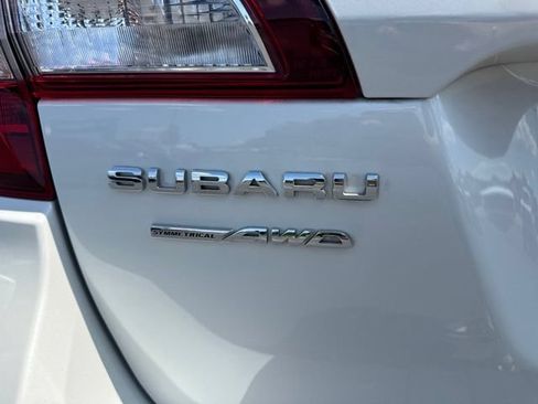 Used 2017 Subaru Outback 2.5i Limited AWD/4WD image 8