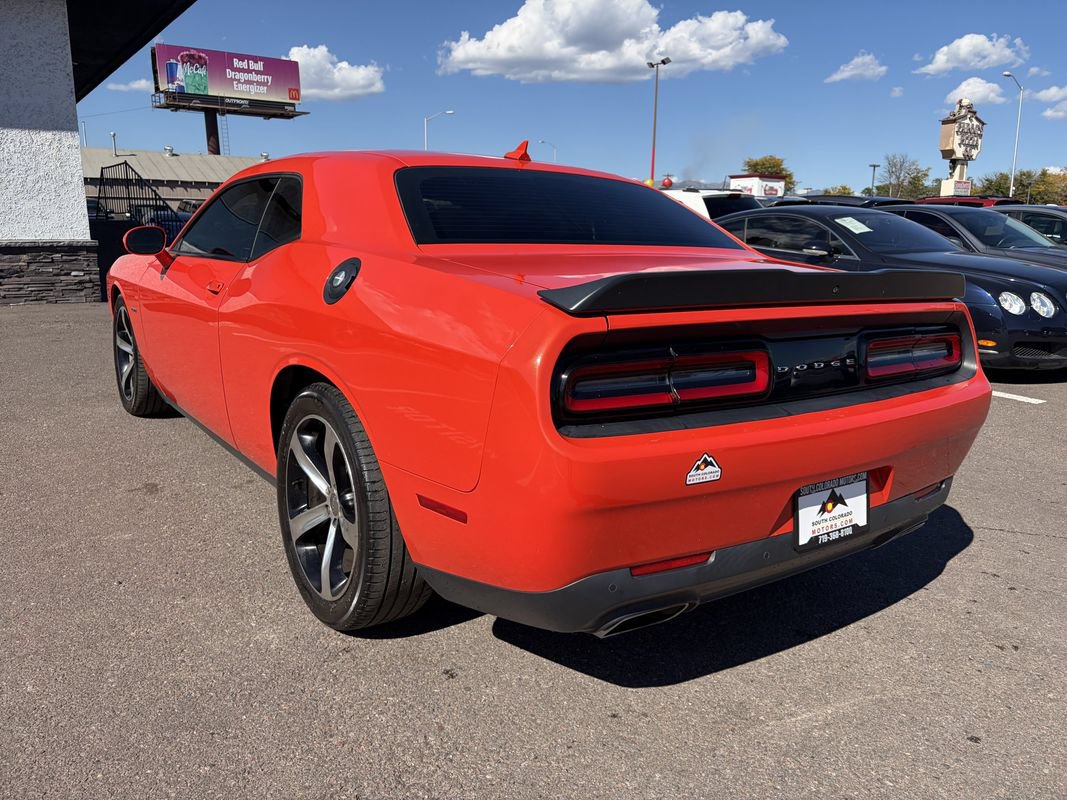 Used 2016 Dodge Challenger R/T RWD image 4
