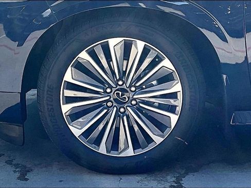 New 2025 INFINITI QX80 Sensory image 26