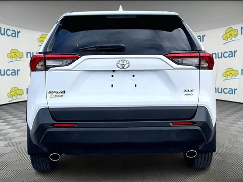 Used 2021 Toyota RAV4 XLE image 5