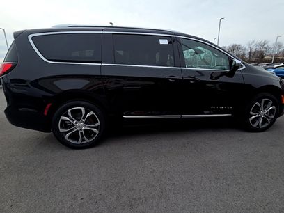 New 2026 Chrysler Pacifica Pinnacle