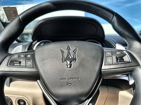 Used 2023 Maserati Levante Modena image 33