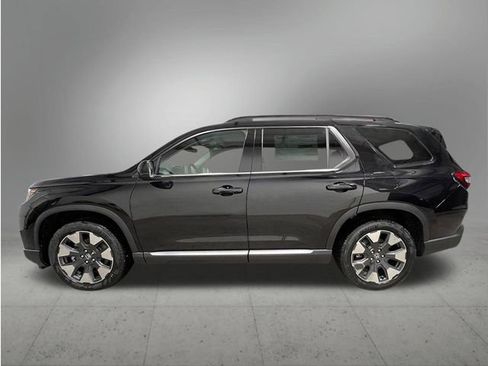 New 2026 Honda Pilot Touring image 2