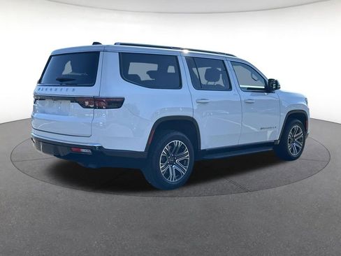 Certified 2025 Jeep Wagoneer 4WD image 6
