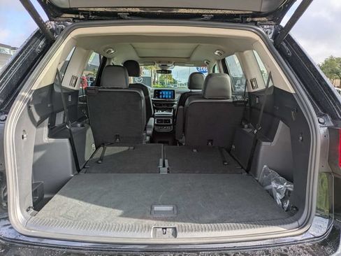 Used 2025 Volkswagen Atlas SEL AWD/4WD image 12