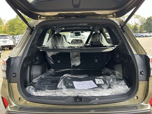 New 2025 Subaru Forester Touring image 17