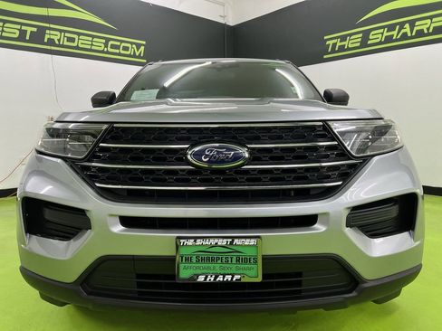 Used 2020 Ford Explorer XLT image 3