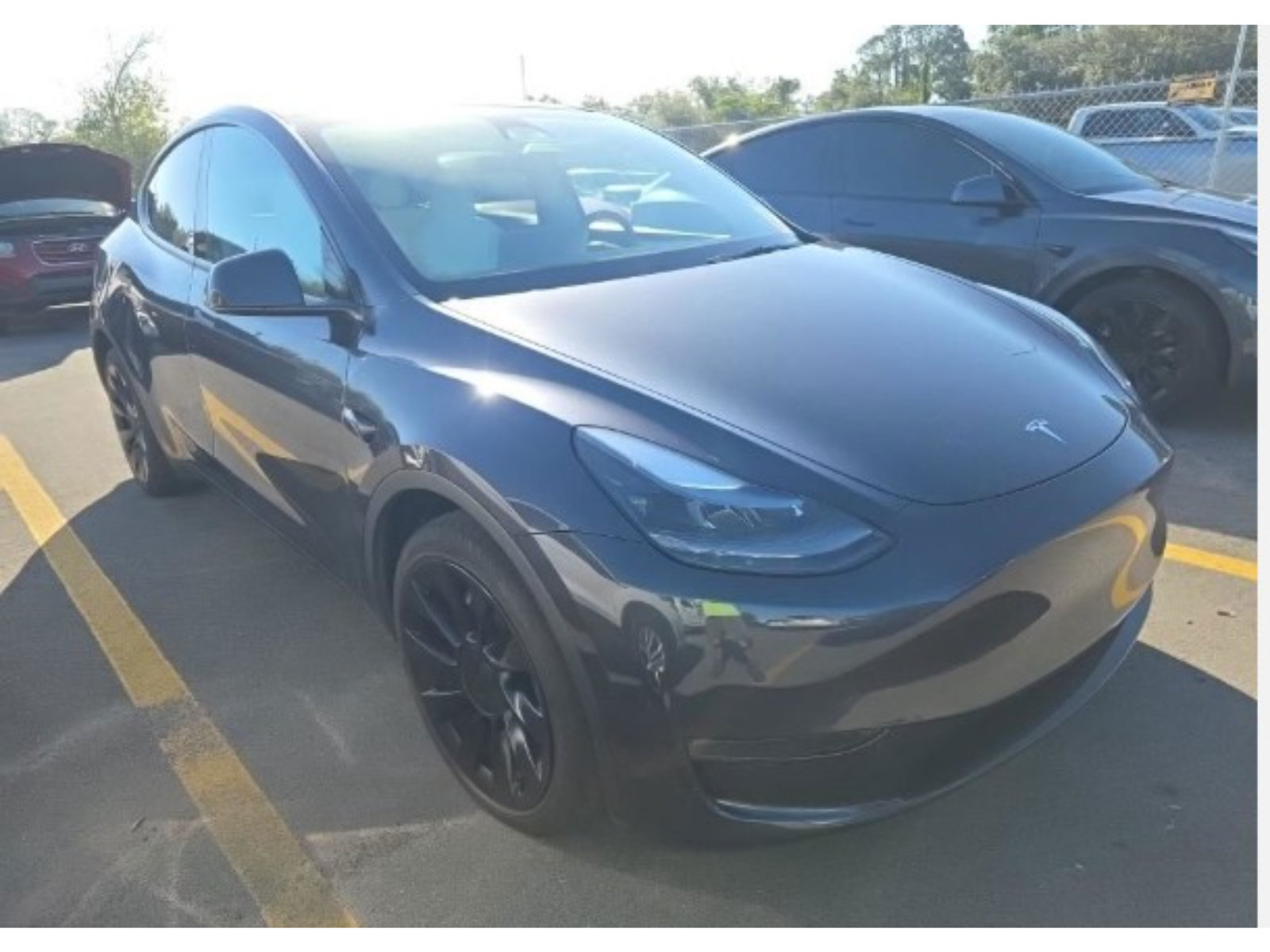 Used 2024 Tesla Model Y Long Range AWD/4WD image 4
